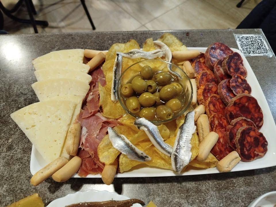 Tabla de tapas caseras del Bar EL POZERO en Villacañas